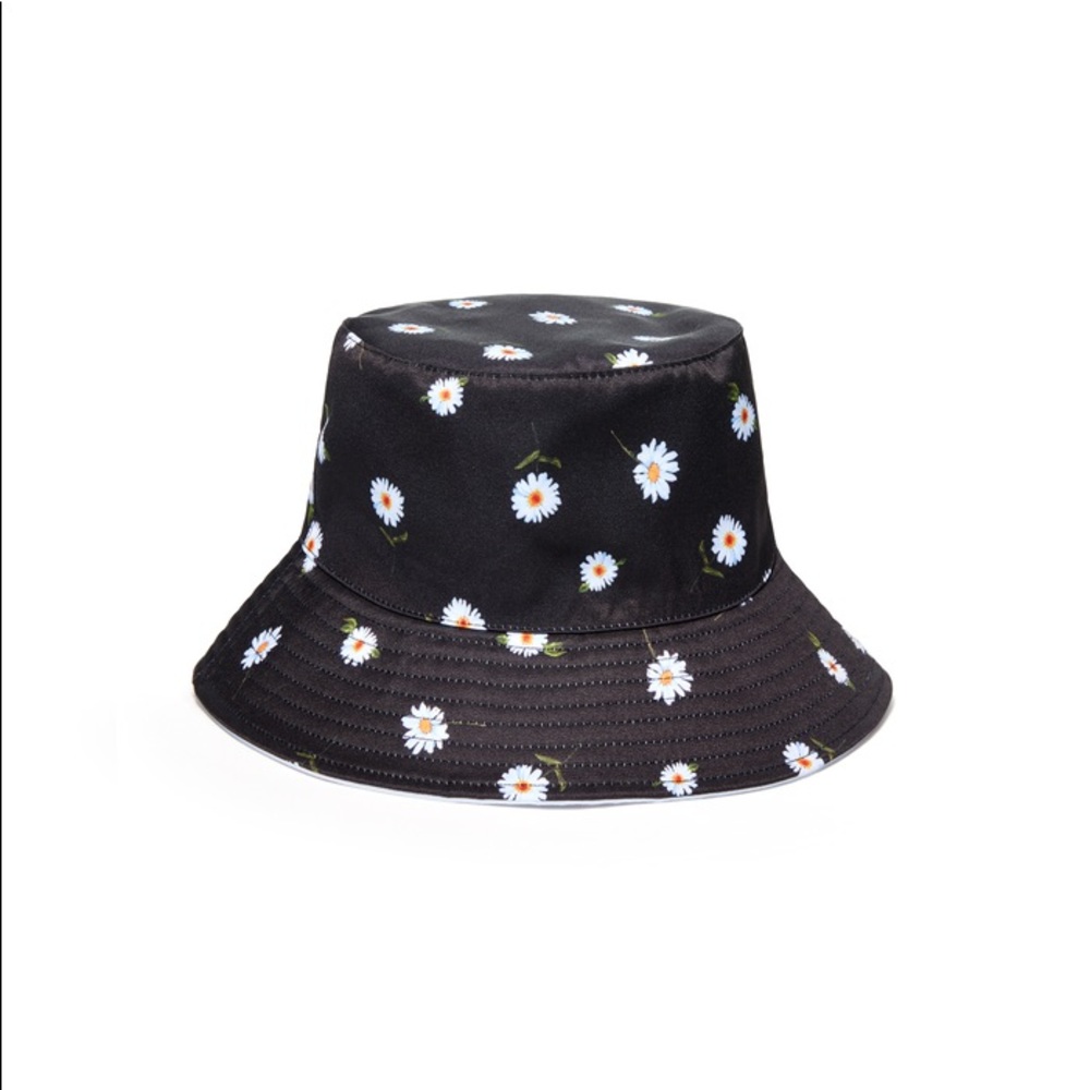 Alice+ Olivia reversible bucket Hat